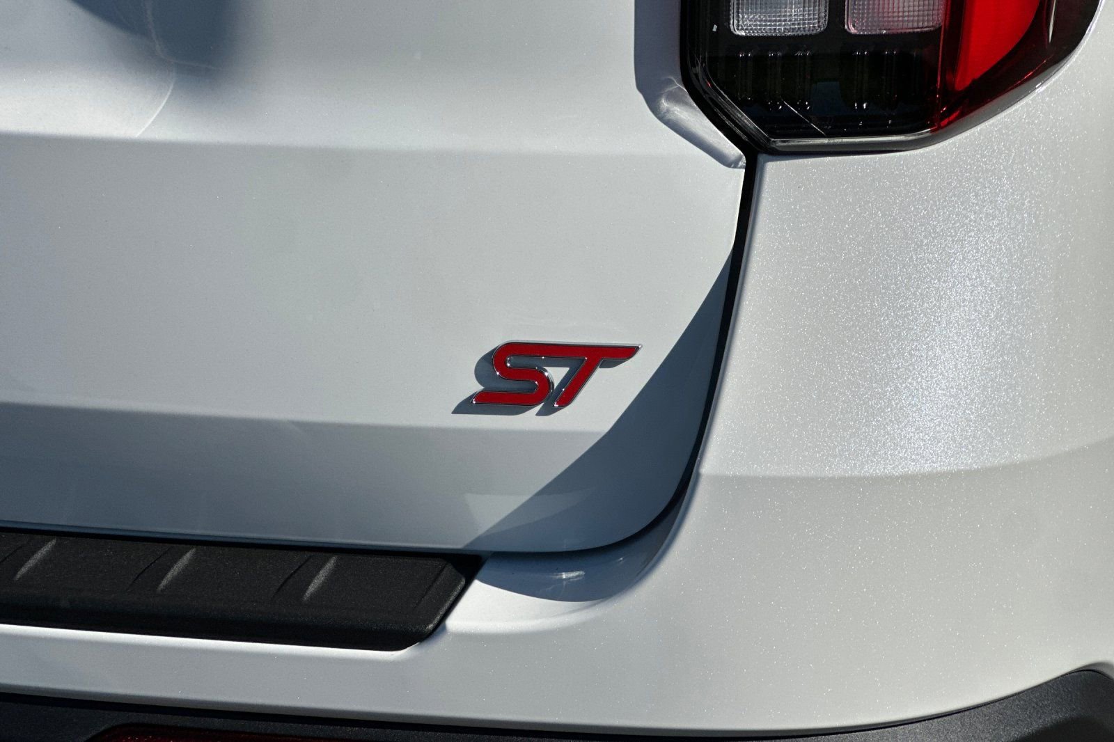 New 2026 Ford Explorer ST image 28