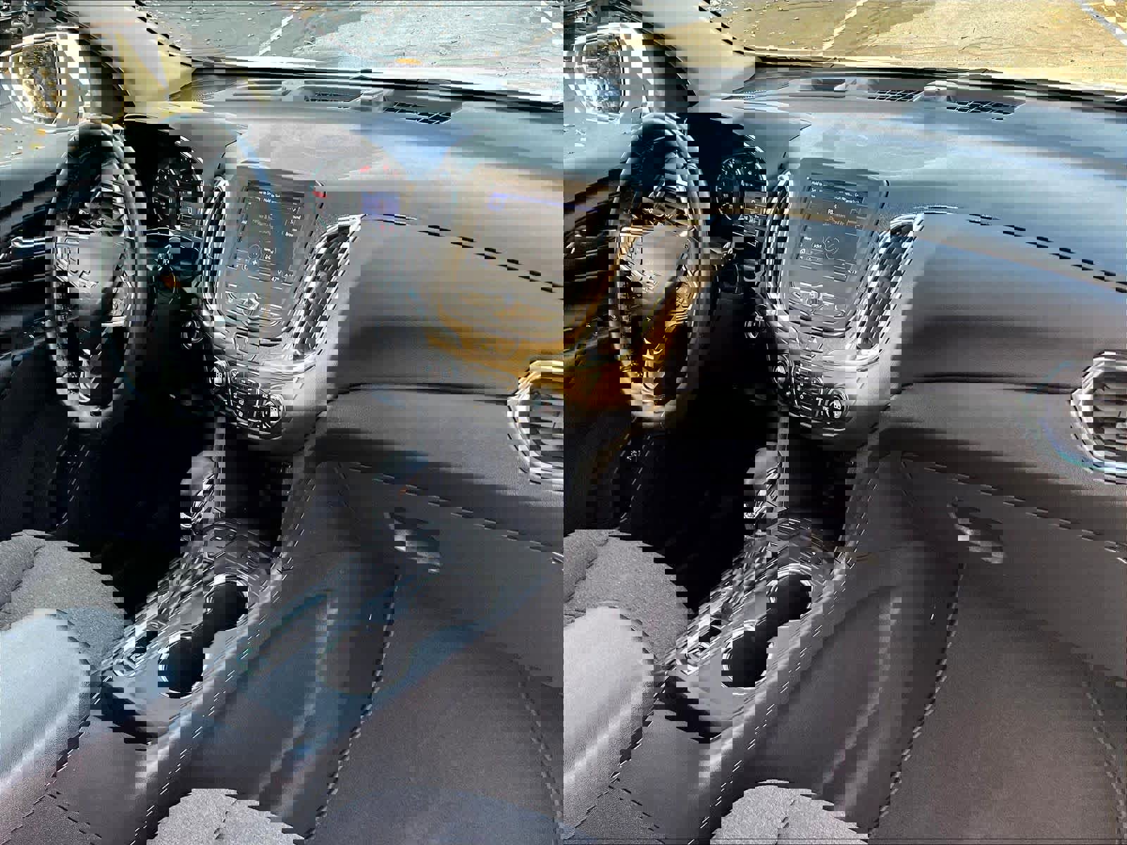 Used 2022 Chevrolet Equinox LT image 21