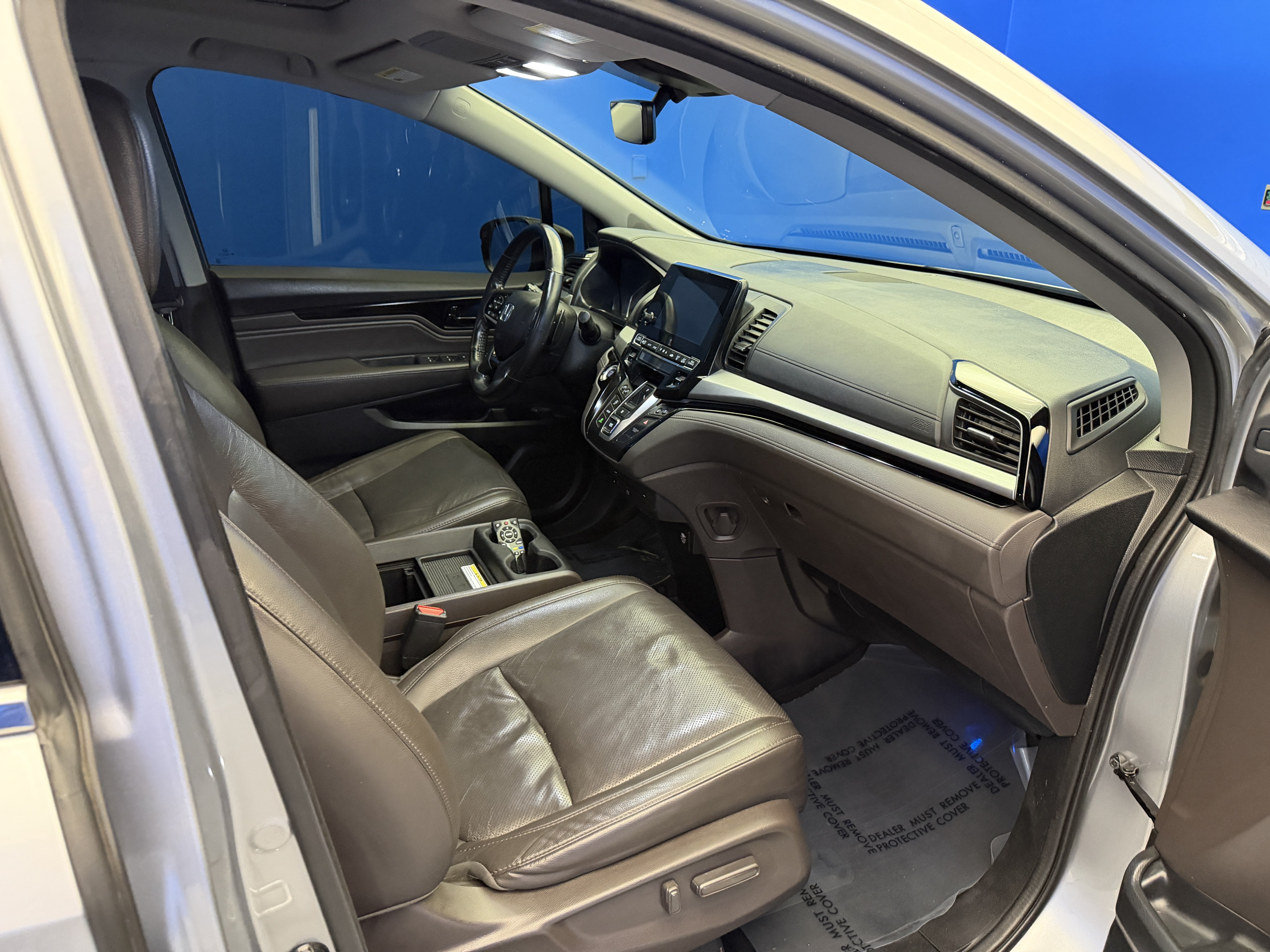 Used 2018 Honda Odyssey Elite image 25
