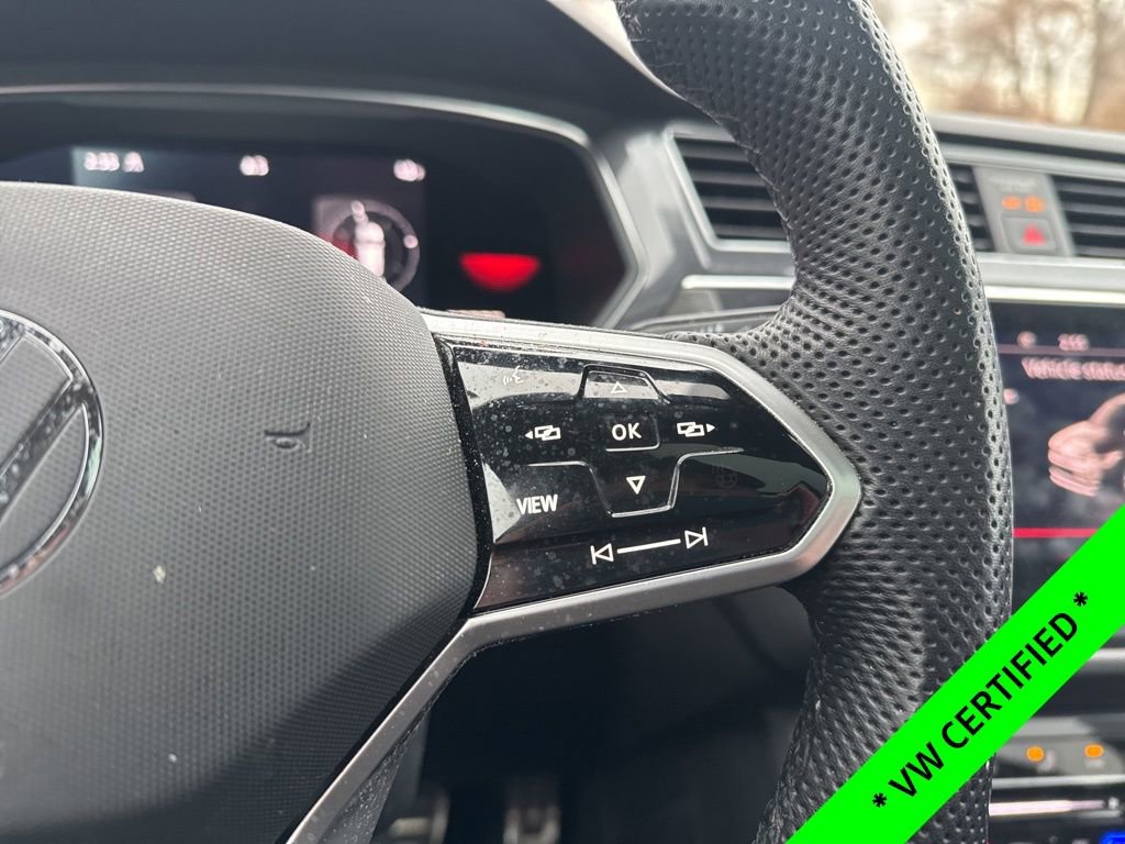 Used 2022 Volkswagen Tiguan SE R-Line image 18