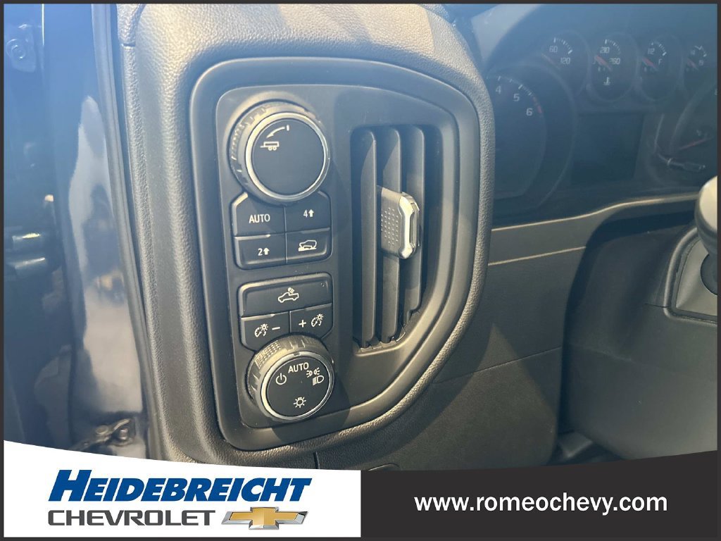 Used 2021 Chevrolet Silverado 1500 Custom AWD/4WD image 31
