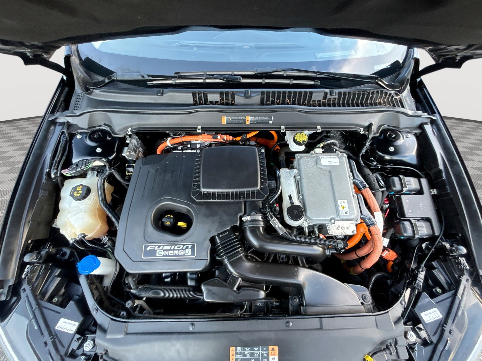 Used 2018 Ford Fusion Energi Titanium FWD image 18