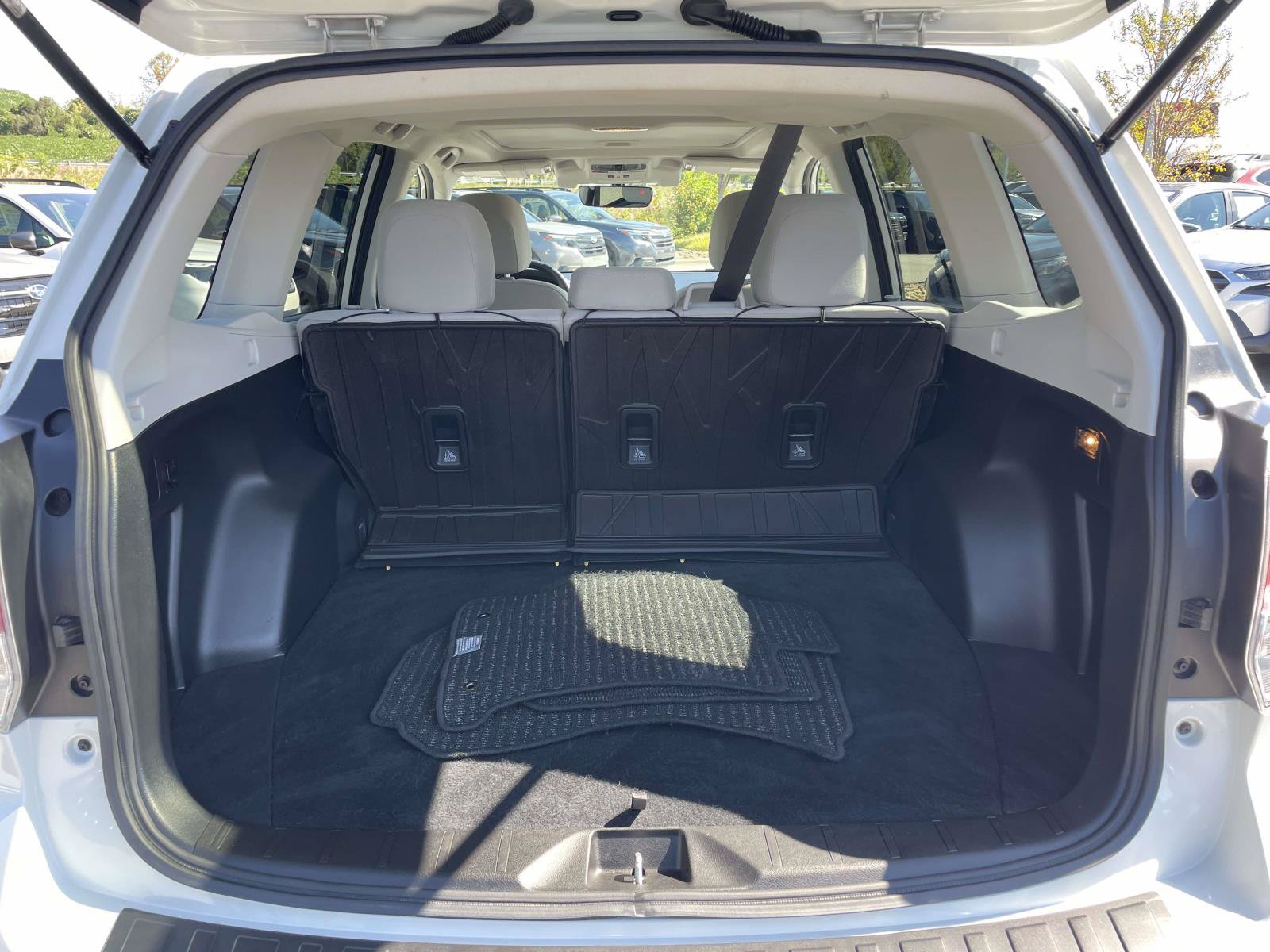 Used 2017 Subaru Forester 2.5i Premium AWD/4WD image 34