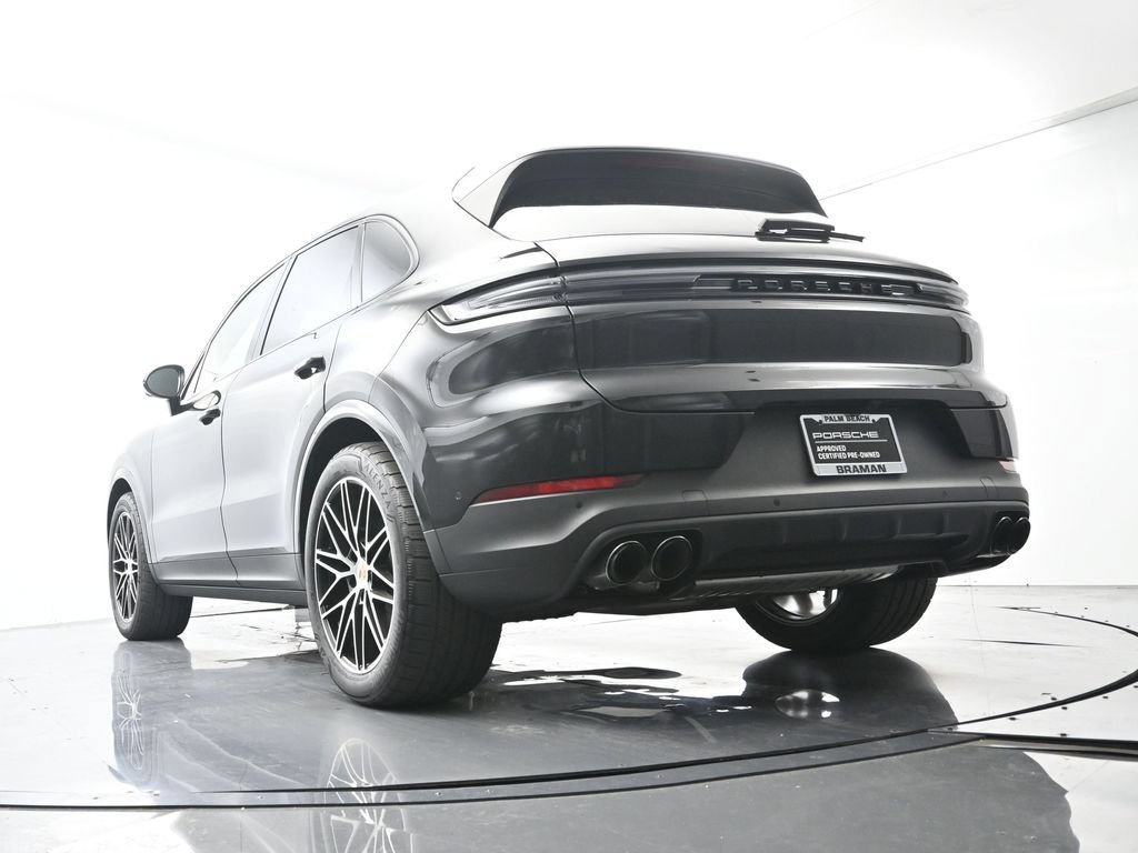 Certified 2025 Porsche Cayenne AWD/4WD image 49