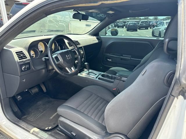 Used 2013 Dodge Challenger SXT RWD image 10