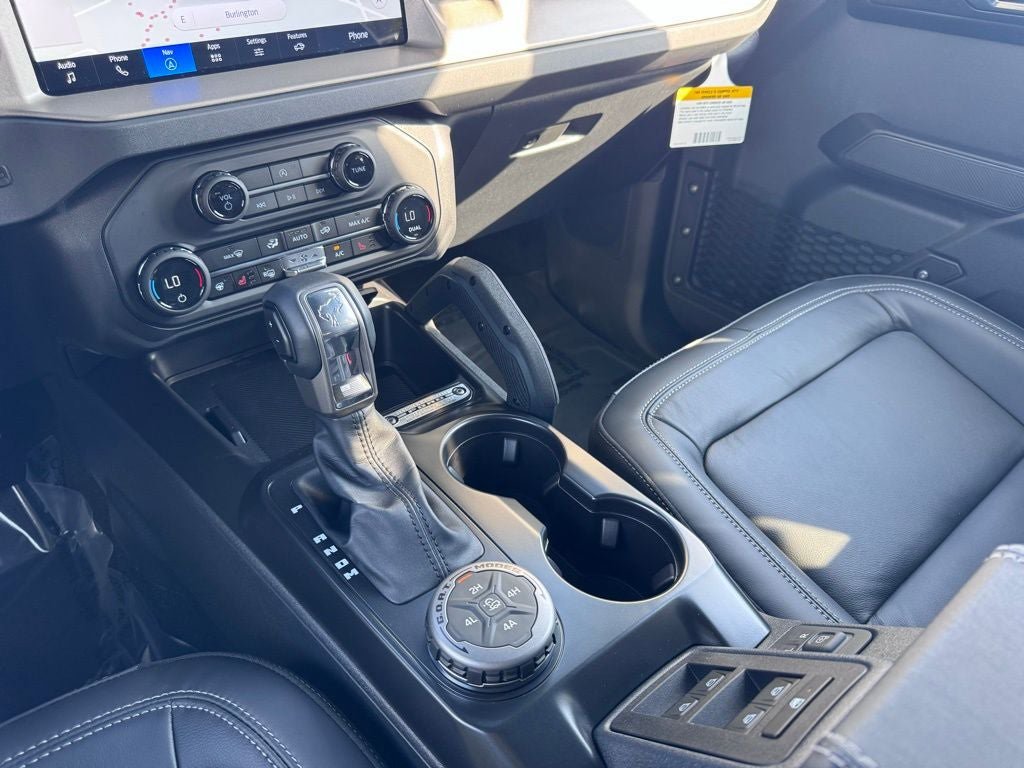New 2025 Ford Bronco Outer Banks w/ Sasquatch Package AWD/4WD image 34