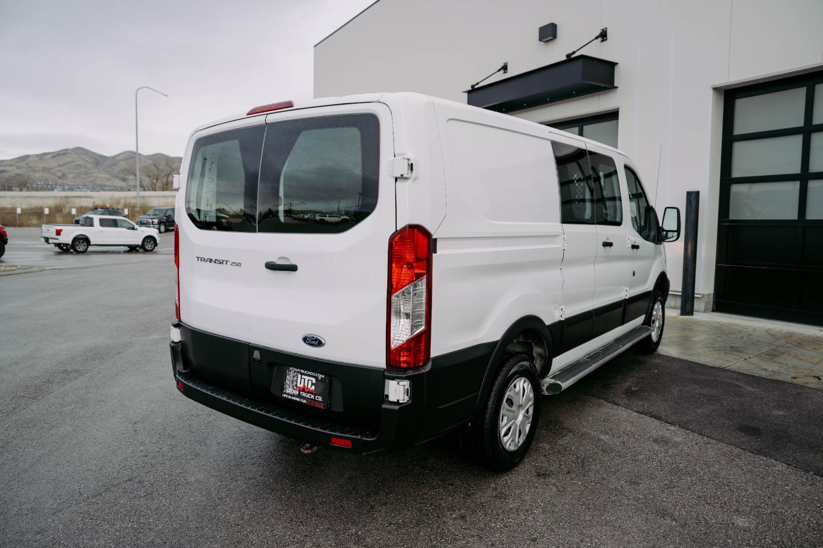 Used 2019 Ford Transit 250 130 Low Roof w/ Exterior Upgrade Package image 9