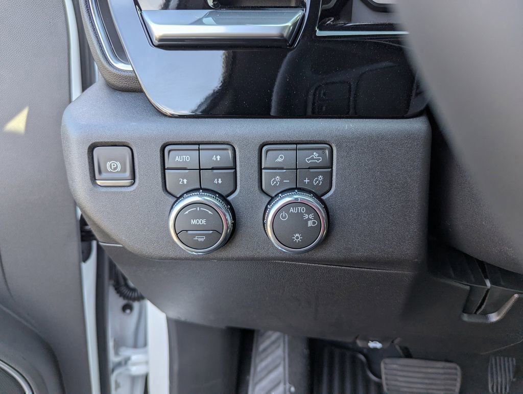 New 2026 GMC Sierra 1500 SLE w/ X31 Off-Road Package AWD/4WD image 15