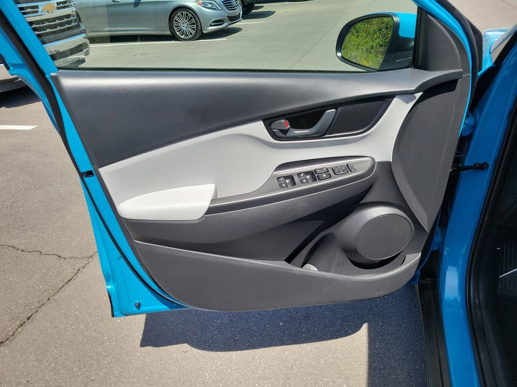 Used 2023 Hyundai Kona SEL FWD image 28