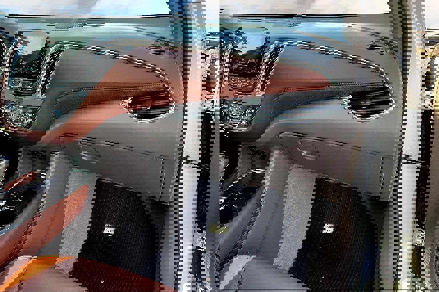 Used 2016 Chevrolet Malibu Premier w/ Driver Confidence Package II image 17