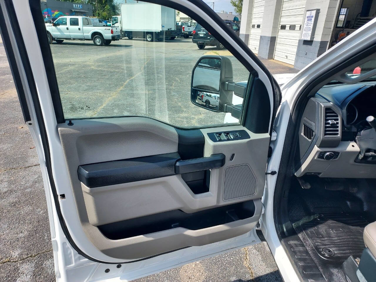 Used 2020 Ford F350 XL w/ Power Equipment Group image 12