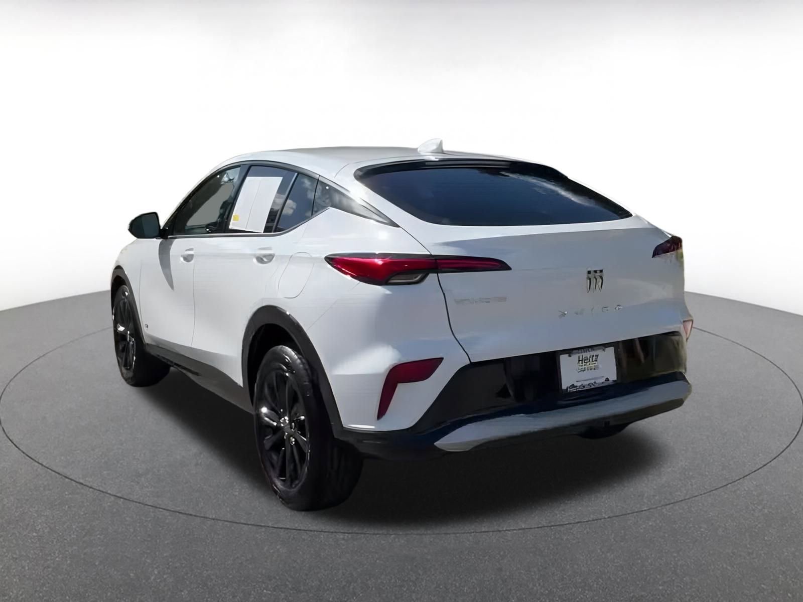 Used 2025 Buick Envista Sport Touring image 11