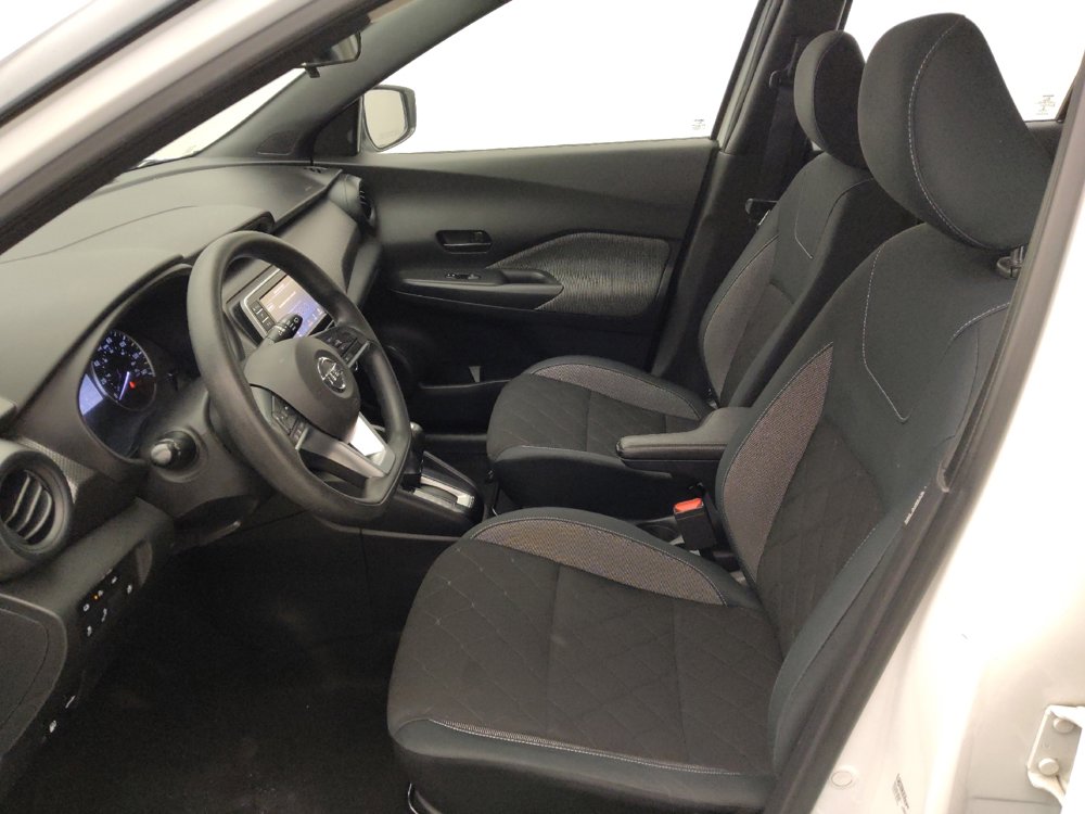Used 2020 Nissan Kicks S image 17