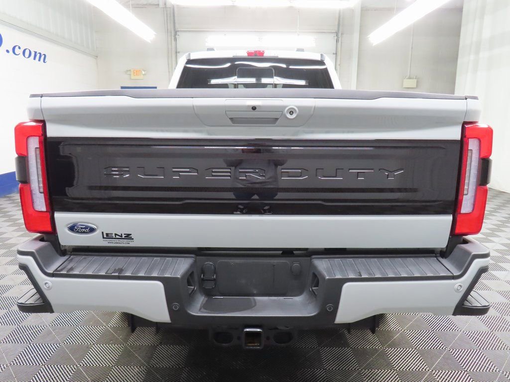 Used 2025 Ford F250 Platinum w/ FX4 Off-Road Package AWD/4WD image 43