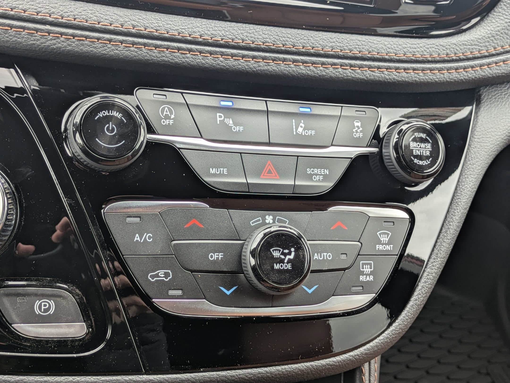 New 2026 Chrysler Pacifica Pinnacle FWD image 15