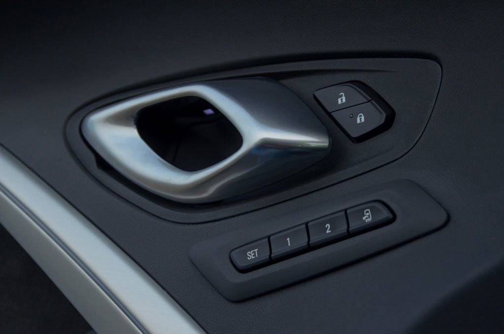 Used 2023 Chevrolet Camaro ZL1 RWD image 33