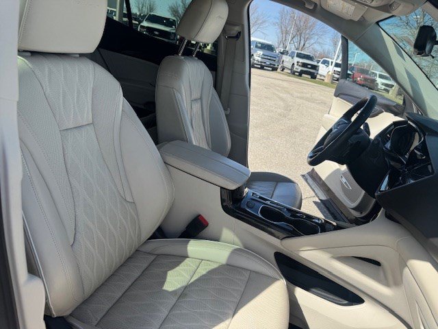 Used 2023 Buick Envision Avenir AWD/4WD image 38
