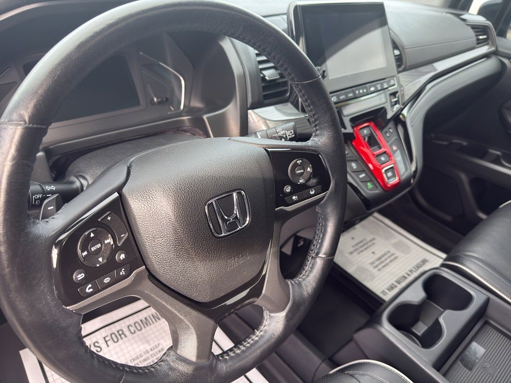 Used 2023 Honda Odyssey Elite image 16