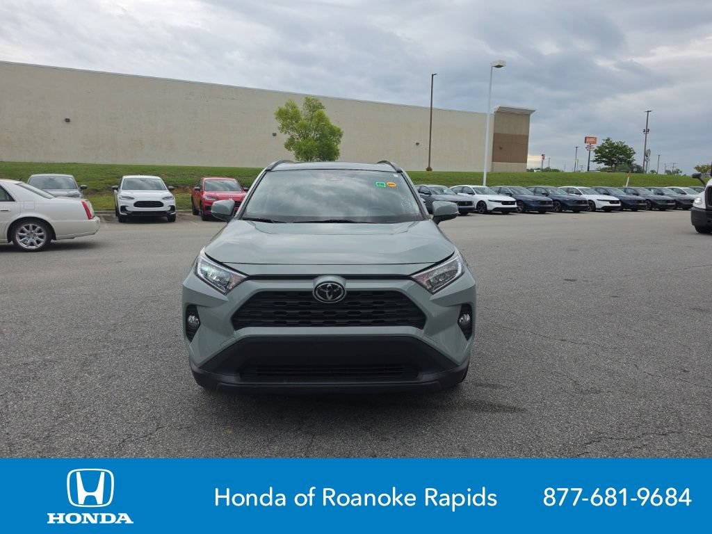 Used 2019 Toyota RAV4 XLE Premium FWD image 8