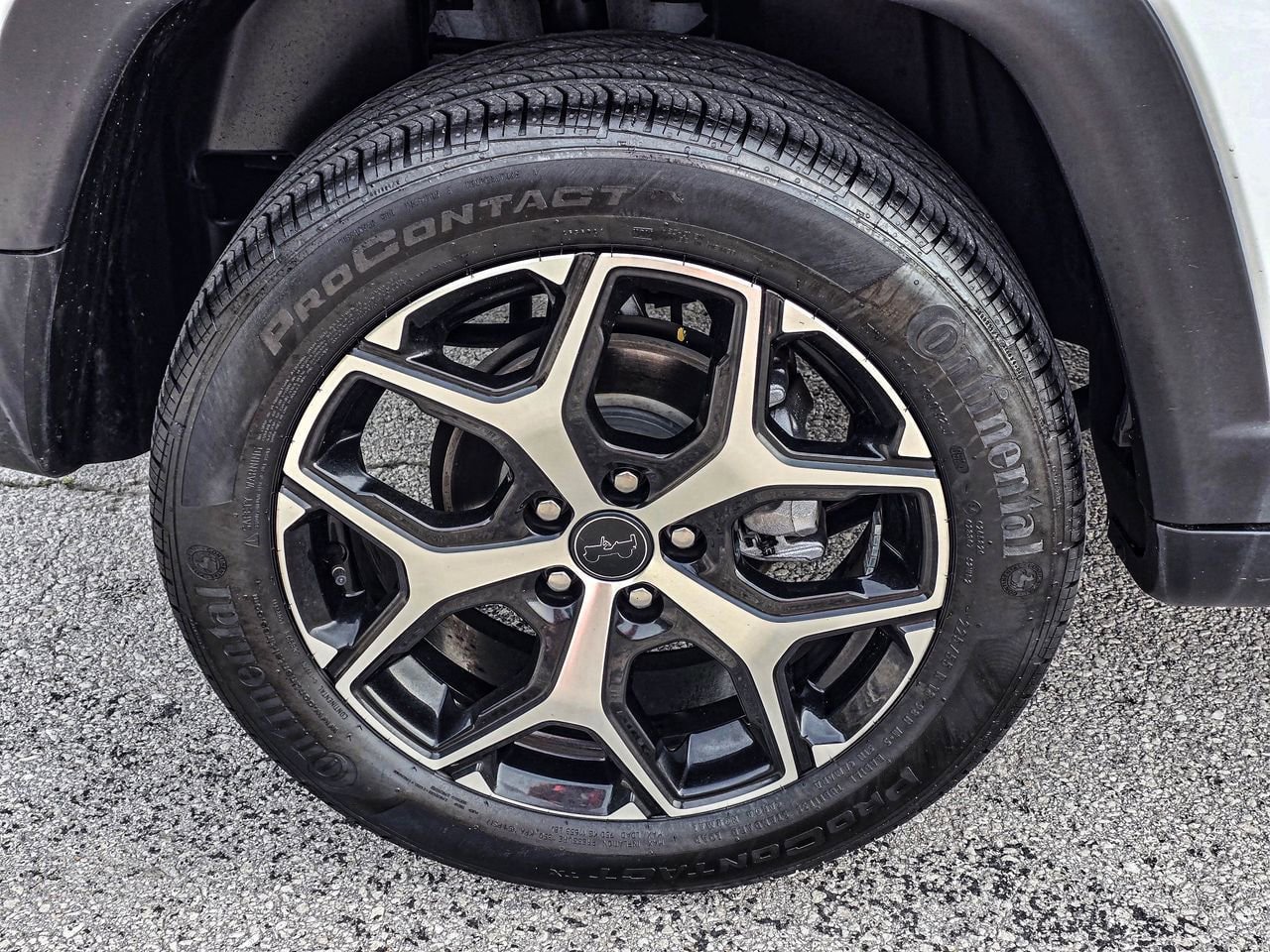 Used 2025 Jeep Compass Limited AWD/4WD image 8