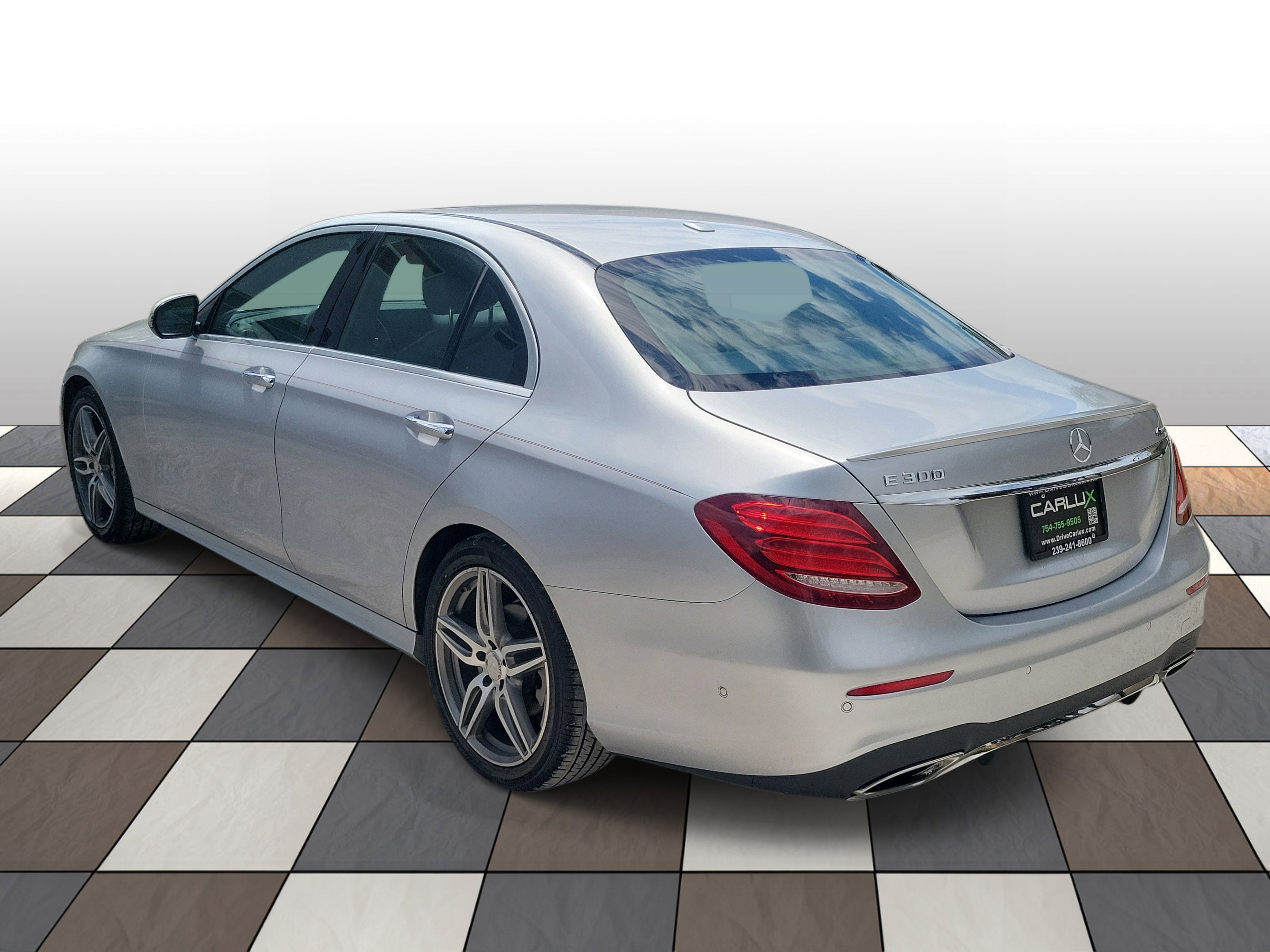 Used 2017 Mercedes-Benz E 300 4MATIC image 6