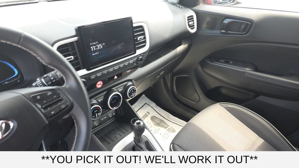 Used 2025 Hyundai Venue Limited FWD image 22