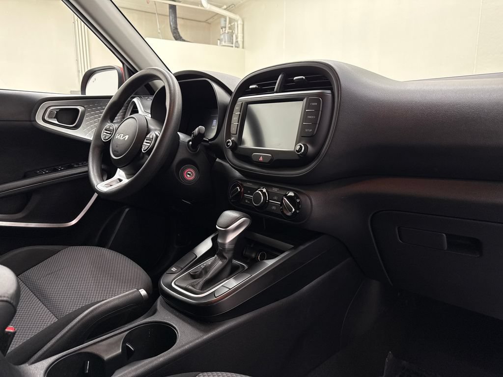 Used 2024 Kia Soul LX w/ Option Group 015 FWD image 24