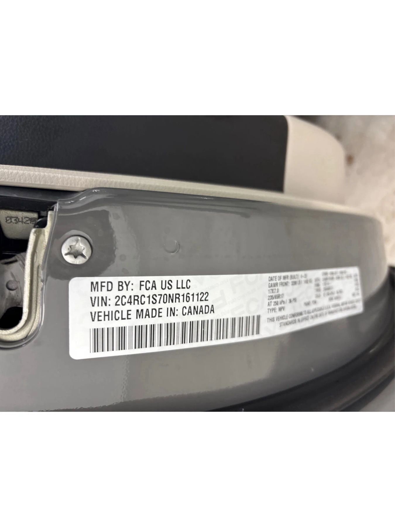 Used 2022 Chrysler Pacifica Limited w/ Uconnect Theater Family Group FWD image 30