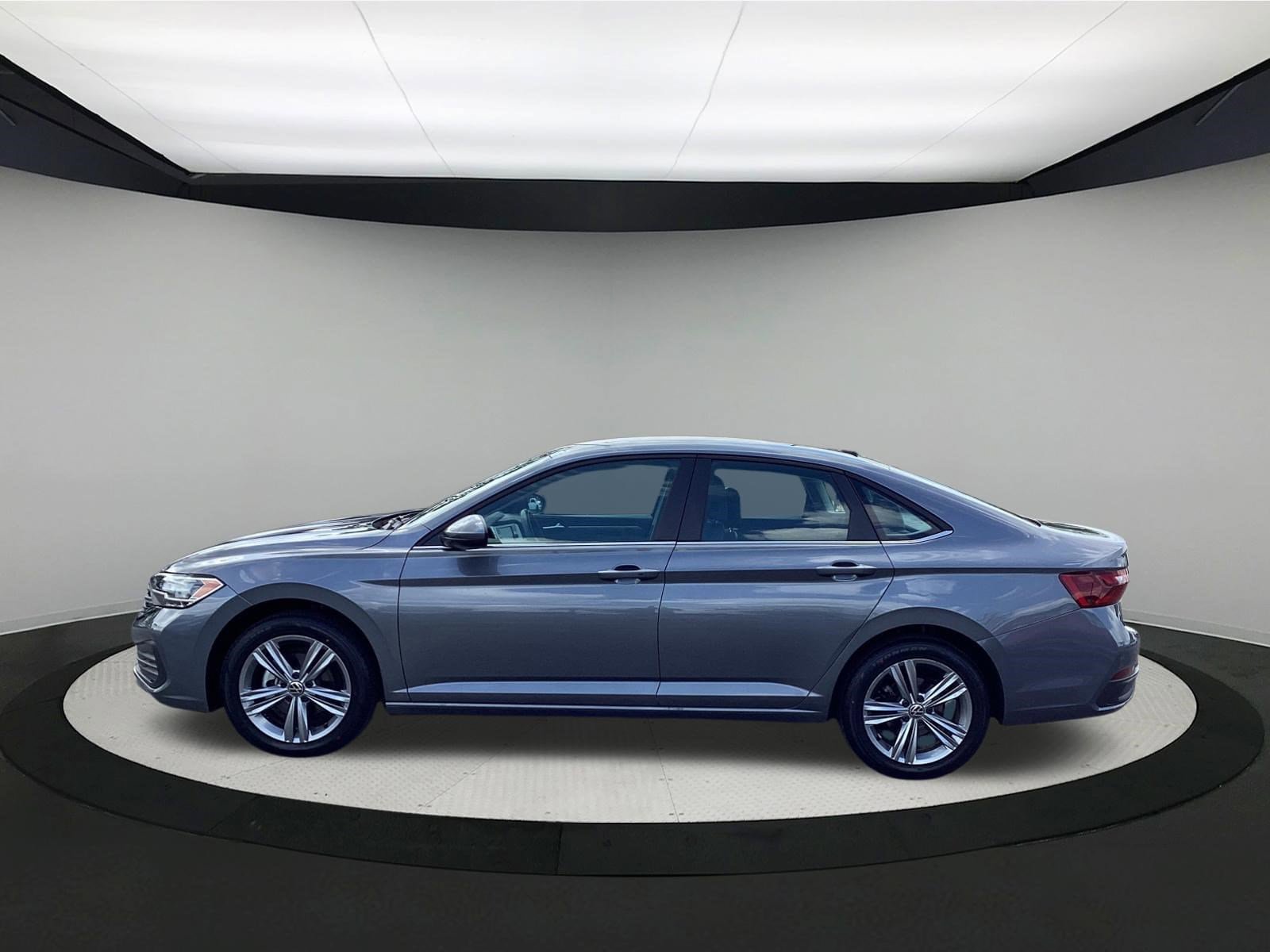 Used 2024 Volkswagen Jetta SE FWD image 5
