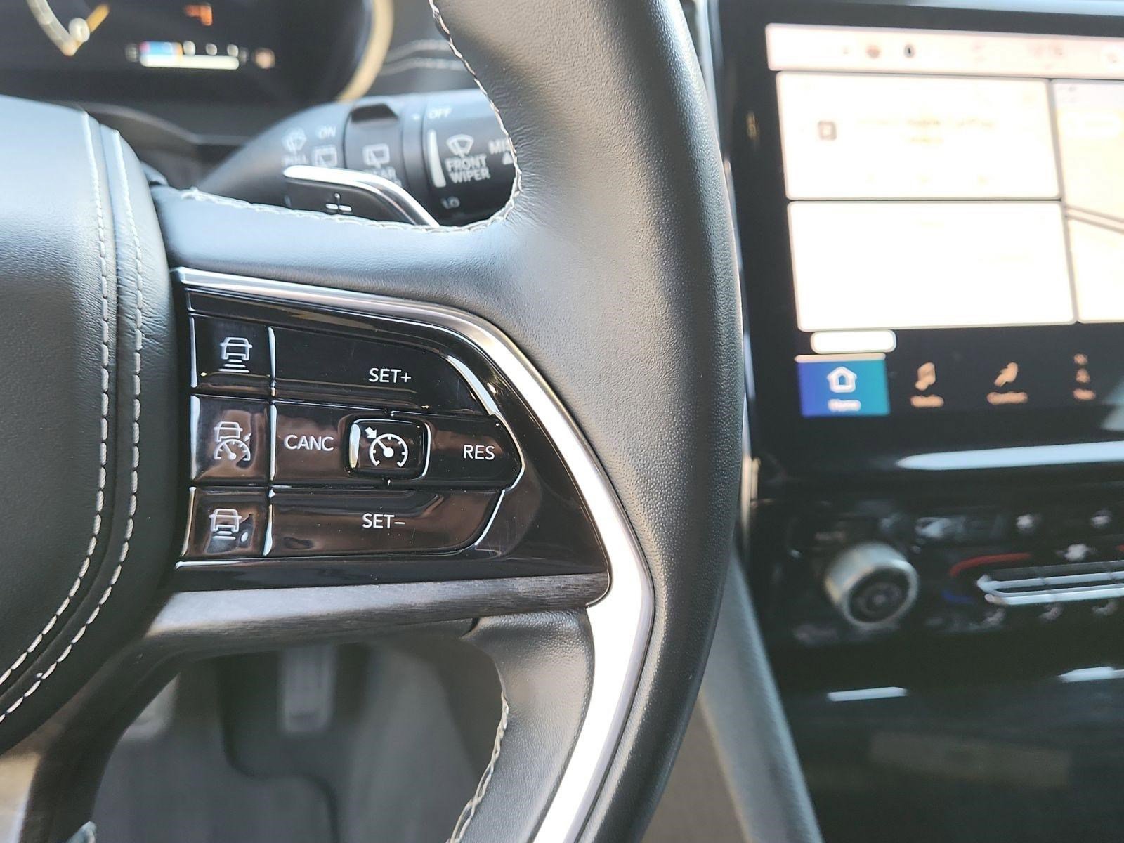 Used 2021 Jeep Grand Cherokee L Overland w/ Luxury Tech Group IV AWD/4WD image 22