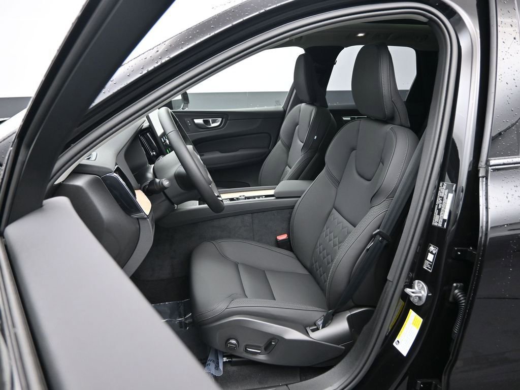 New 2026 Volvo XC60 B5 Plus w/ Protection Package Premier image 21