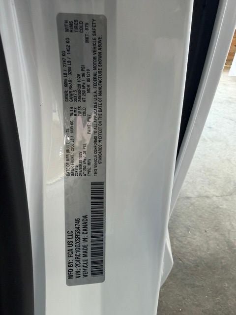 Used 2025 Chrysler Pacifica Limited FWD image 28