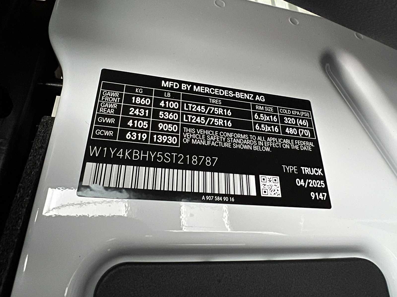 Used 2025 Mercedes-Benz Sprinter 2500 image 35