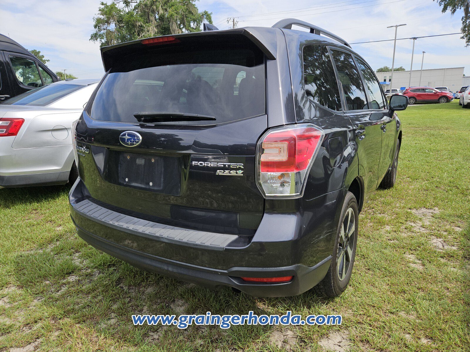 Used 2017 Subaru Forester 2.5i Premium w/ All-Weather Package AWD/4WD image 7