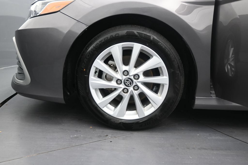Used 2024 Toyota Camry LE w/ Convenience Package FWD image 14