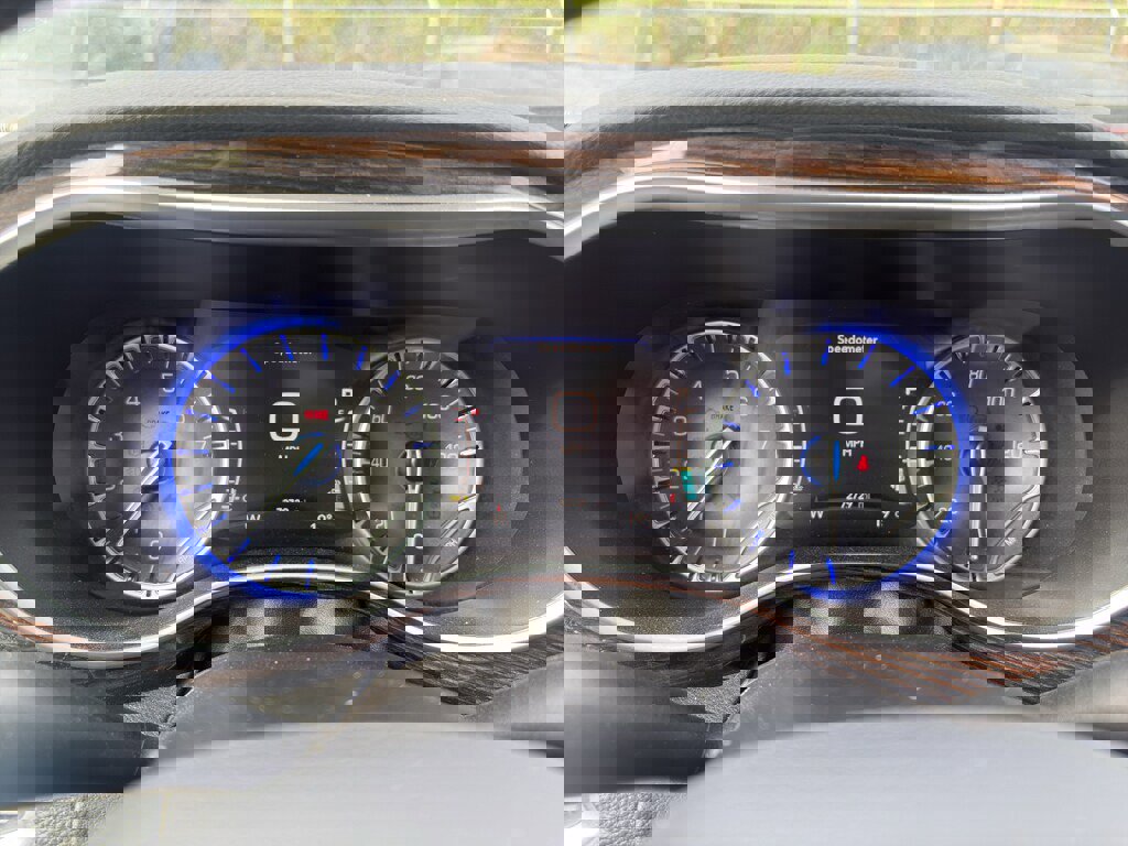 Used 2023 Chrysler Pacifica Limited image 6