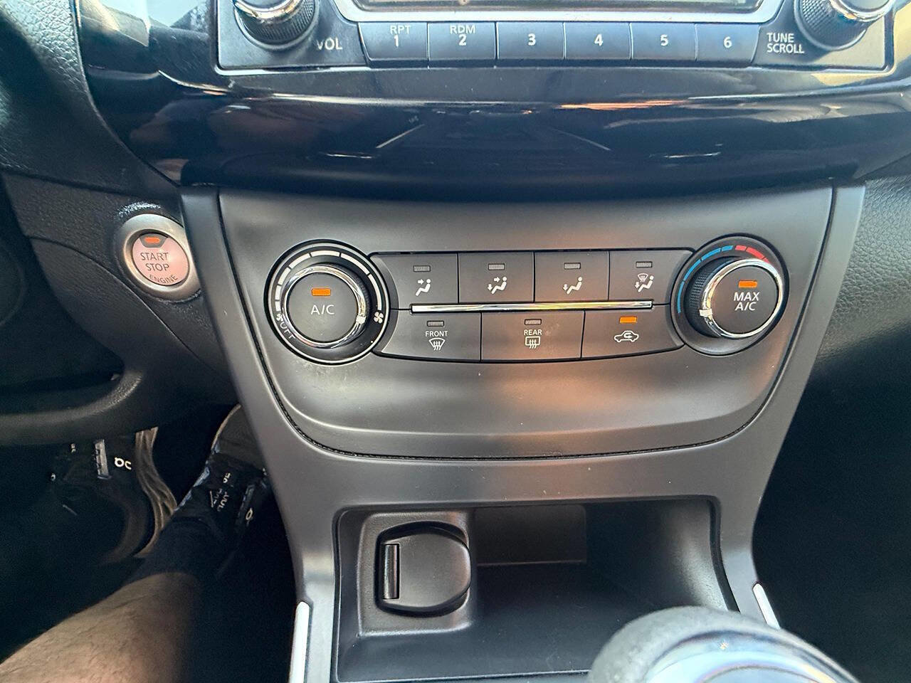 Used 2016 Nissan Sentra SV image 24
