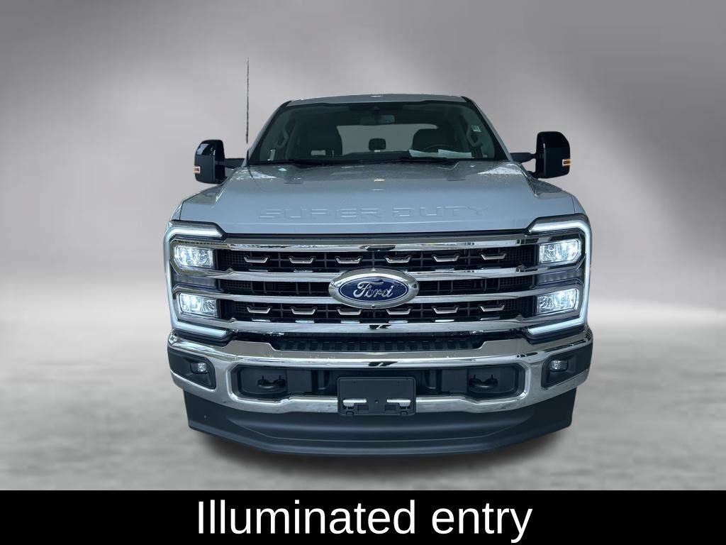 Used 2025 Ford F350 Lariat AWD/4WD image 13
