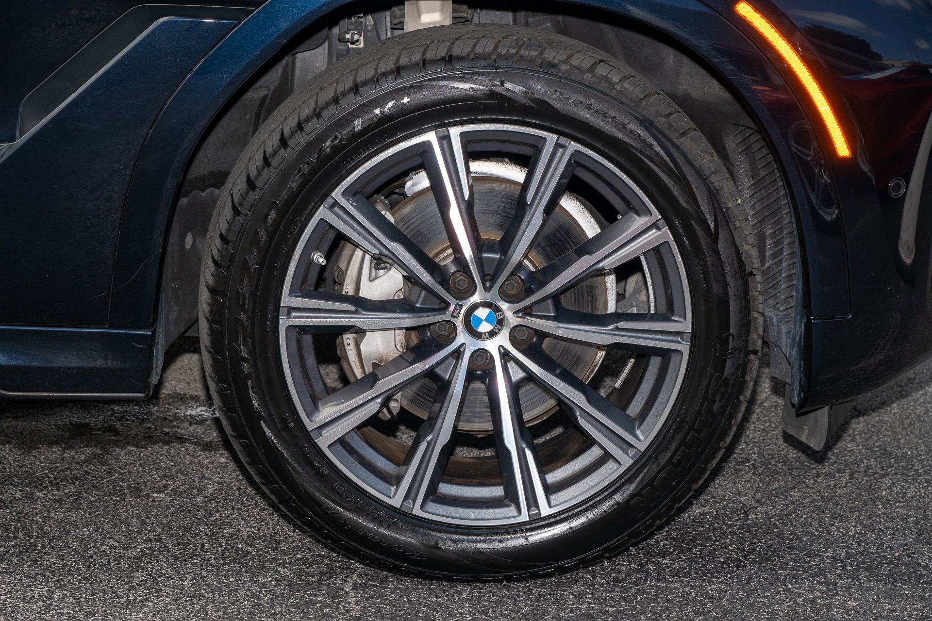 Used 2025 BMW X6 xDrive40i AWD/4WD image 43