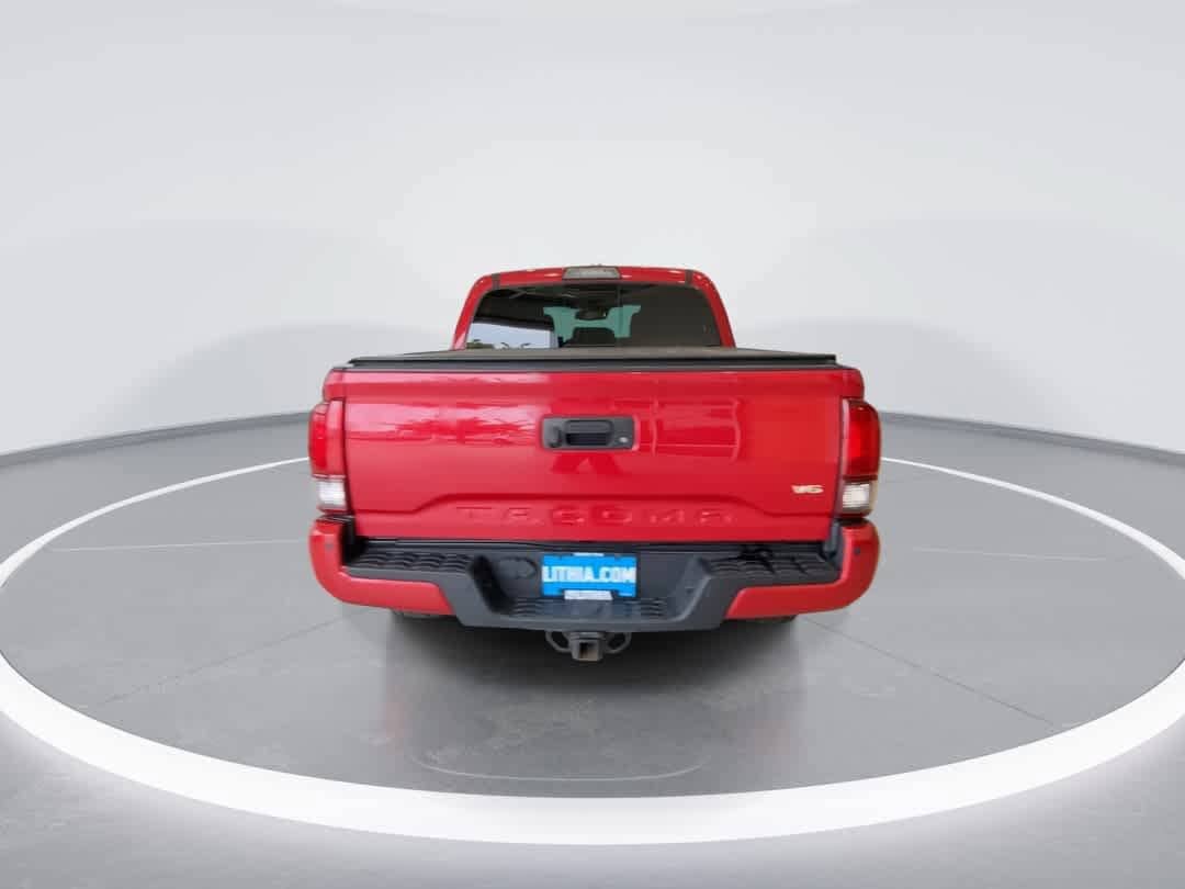 Used 2018 Toyota Tacoma TRD Off-Road AWD/4WD image 7