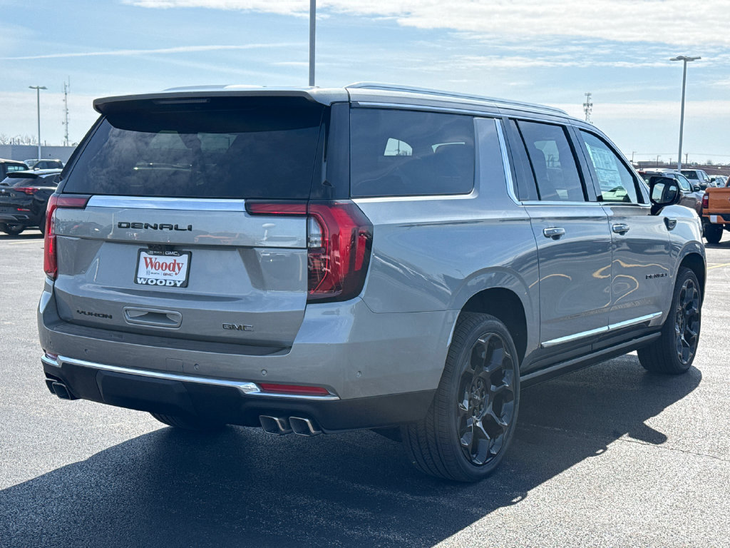 New 2026 GMC Yukon XL Denali w/ Denali Reserve Package AWD/4WD image 9