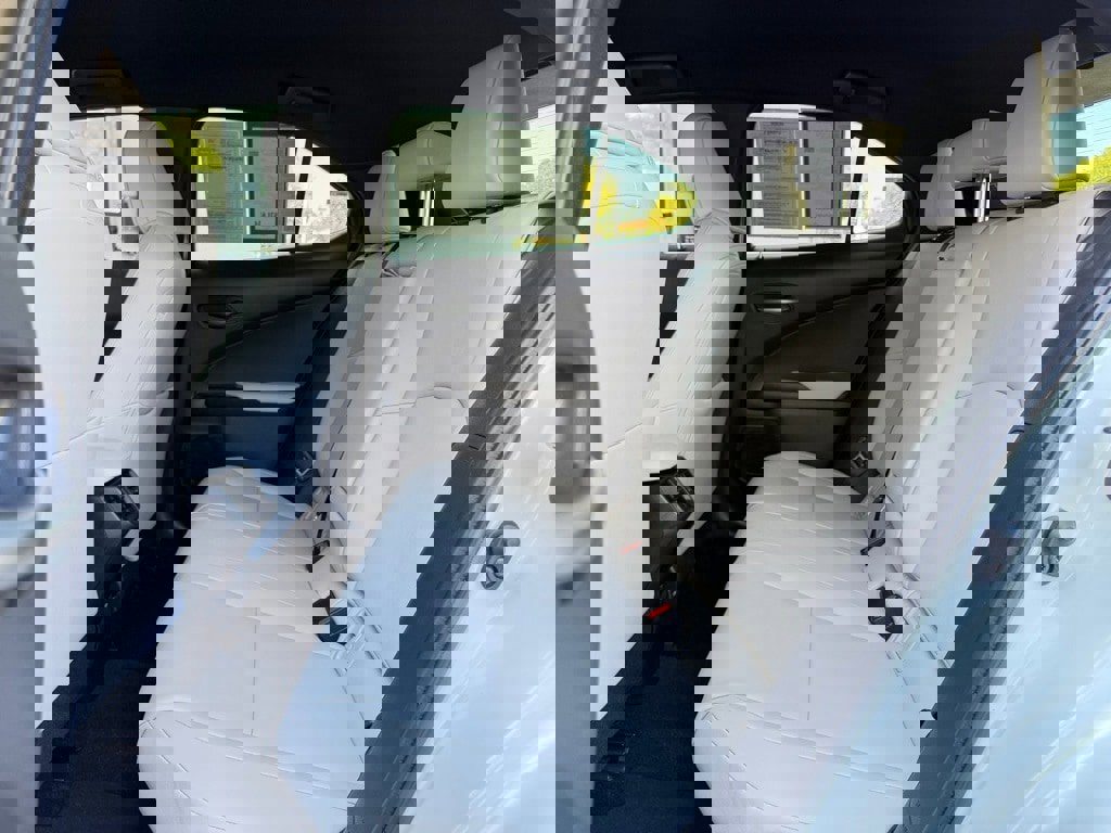 Certified 2022 Lexus UX 250h image 19