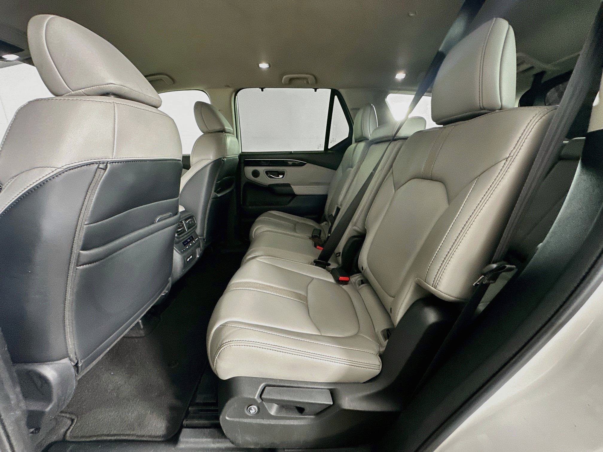 Used 2023 Honda Pilot EX-L image 27