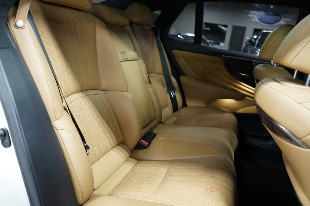 Used 2022 Lexus LS 500 w/ Interior Upgrade Package RWD image 26
