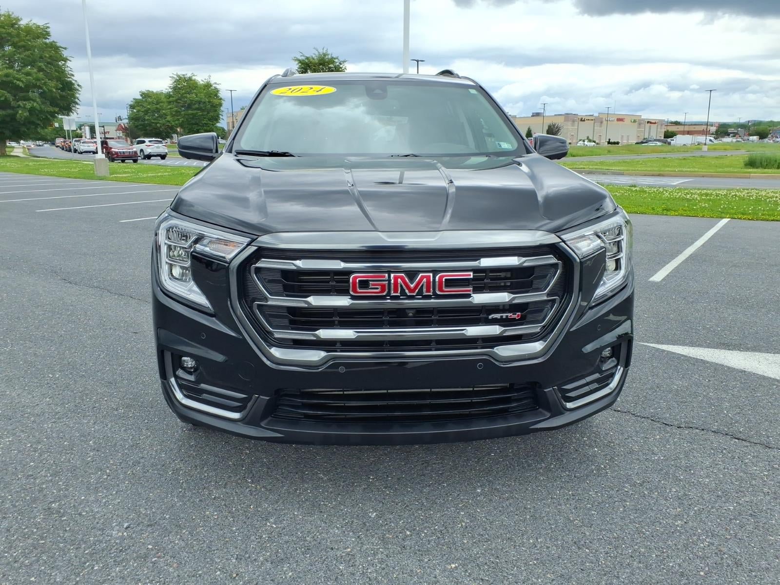 Certified 2024 GMC Terrain AT4 w/ Infotainment Package II AWD/4WD image 2
