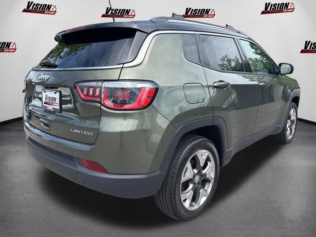 Used 2017 Jeep Compass Limited w/ Safe & Security Group AWD/4WD image 5