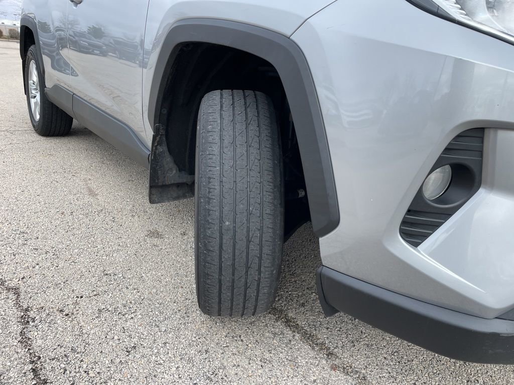 Used 2020 Toyota RAV4 XLE w/ Convenience Package image 17