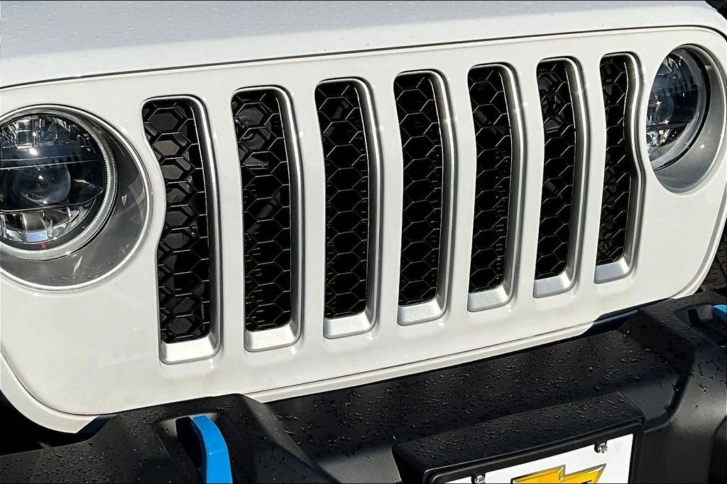 Used 2023 Jeep Wrangler Unlimited Sahara w/ Cold Weather Group image 29