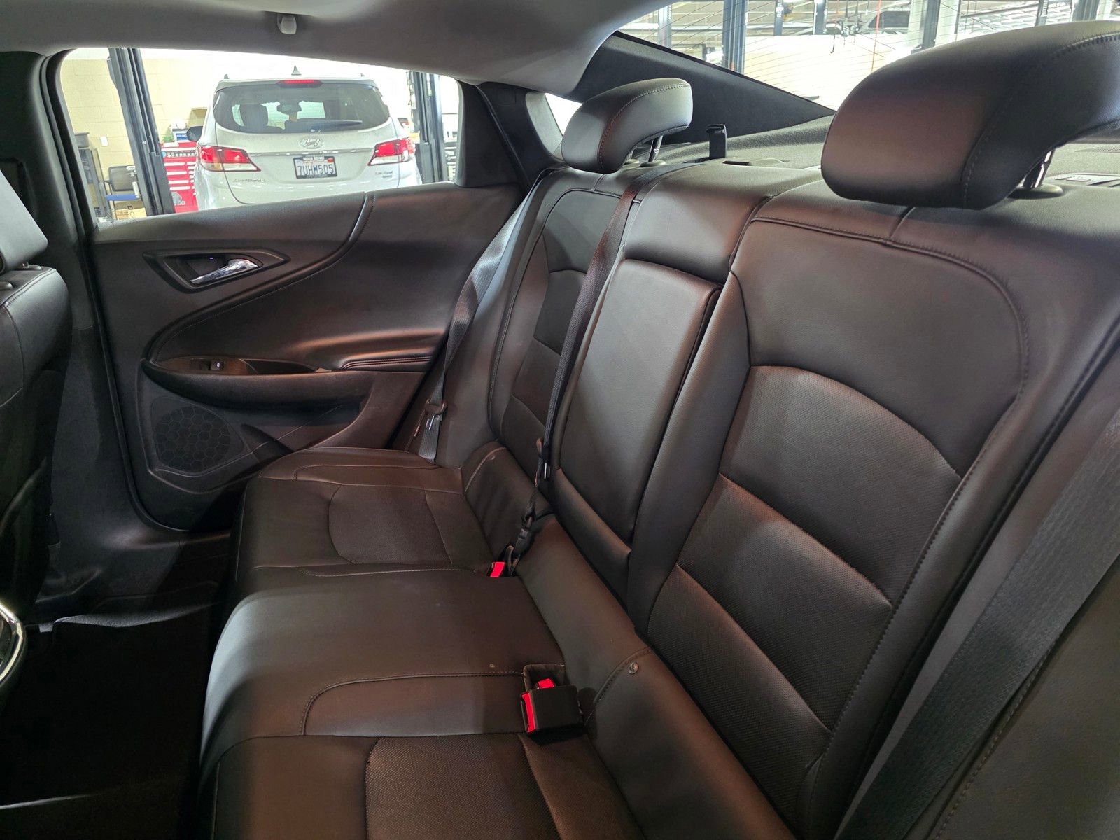 Used 2017 Chevrolet Malibu Premier w/ Premier Sun and Wheel Package FWD image 11