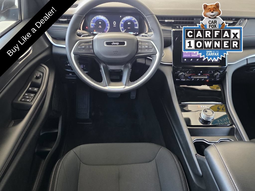 Used 2025 Jeep Grand Cherokee Laredo w/ Luxury Tech Group I AWD/4WD image 12